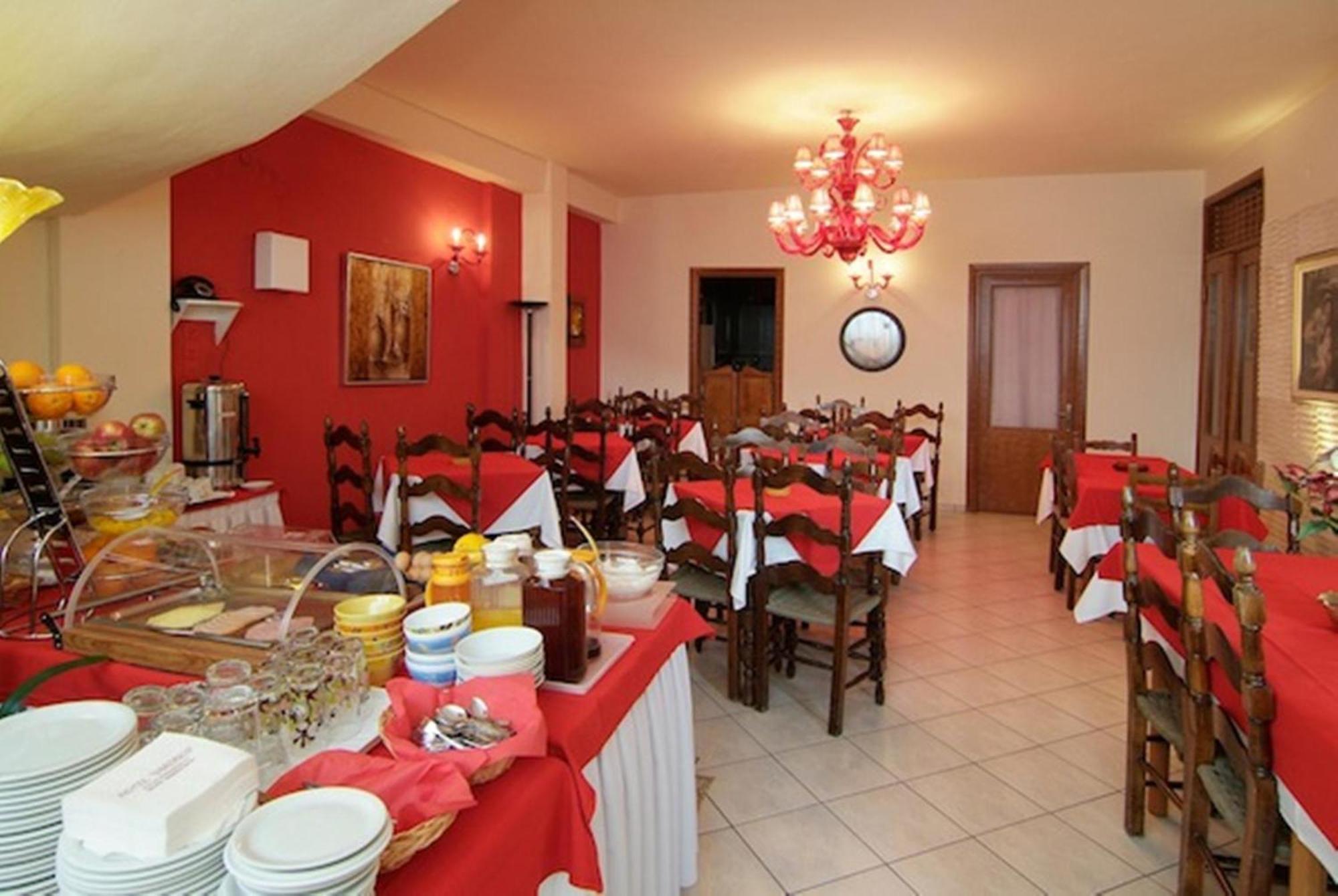 Hotel Varonos Delphoi Kültér fotó