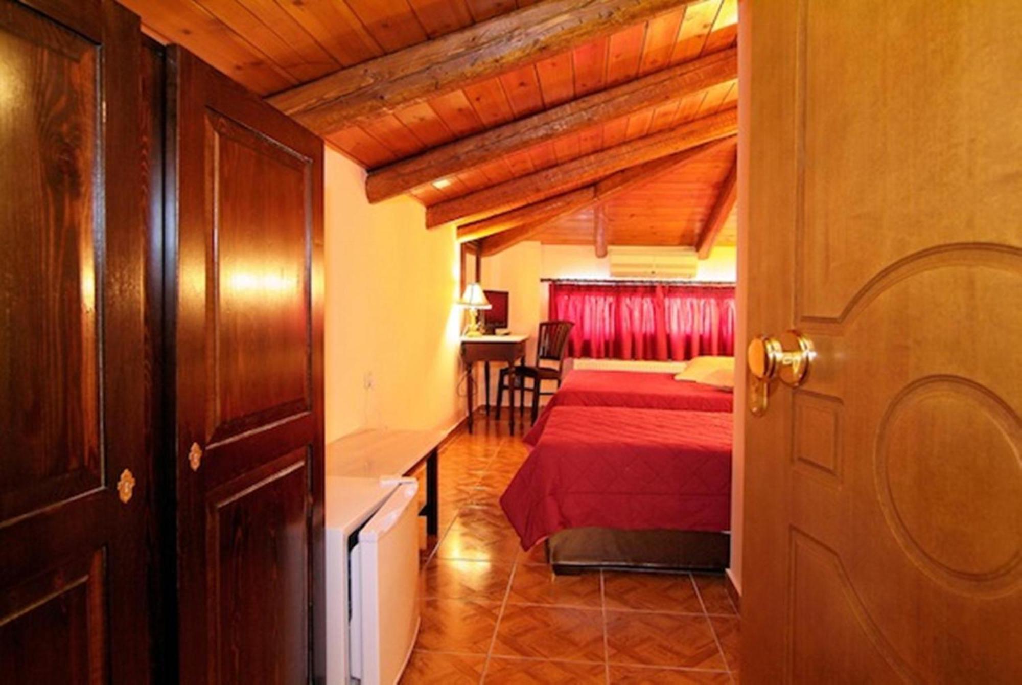 Hotel Varonos Delphoi Kültér fotó